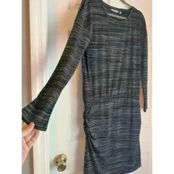 Athleta Beyond Soft Avenues Blouson Dress Black Gray Stripe 866702 Women’s Sz M - Picture 5 of 8